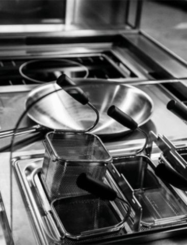 Live Cooking Stations (with Built-in Ventilation)